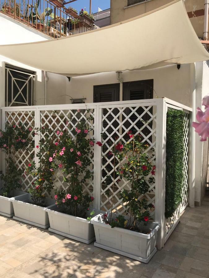 Virgilio'S Garden Bed and Breakfast Castellammare di Stabia Exteriör bild